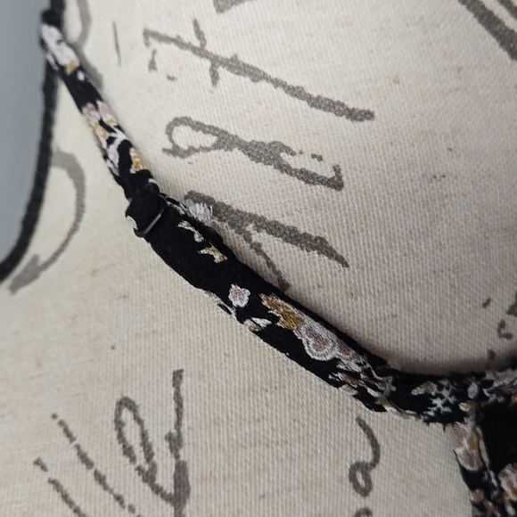 Top - Picture 3 of 4